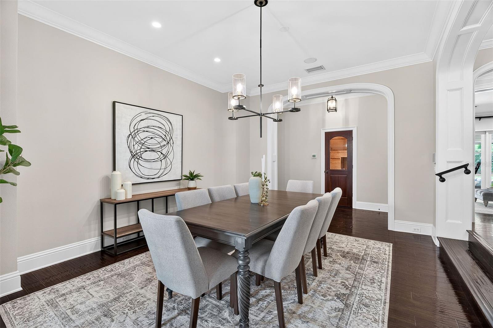 Image 8 of 66 For 141 Glenridge Way