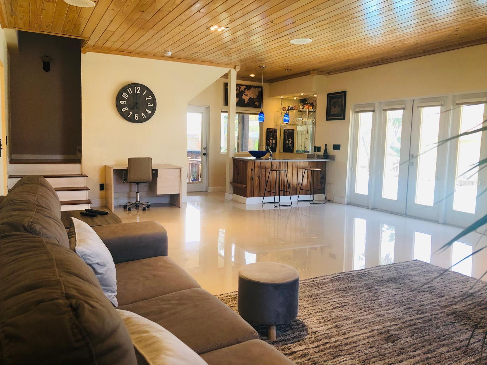 Image 11 of 25 For 2112 East Dunbrooke Cir