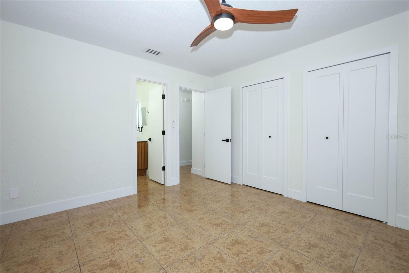 Image 20 of 48 For 11639 Shilpa Court