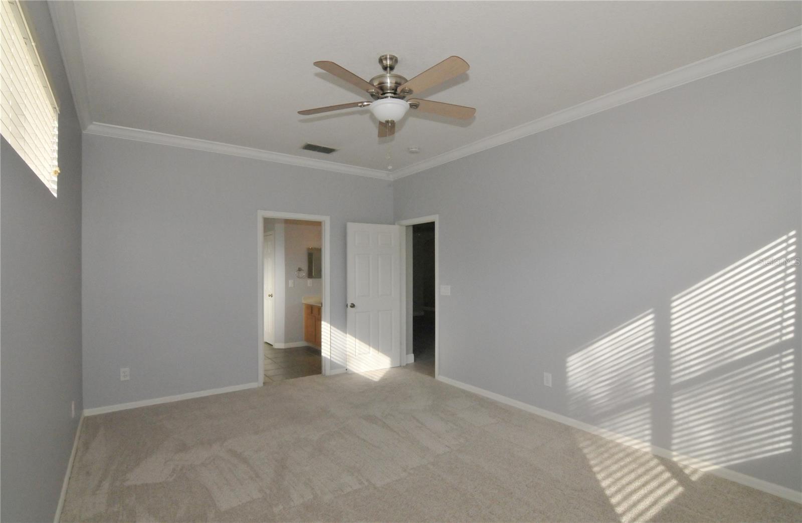 Image 21 of 35 For 5373 Red Leaf Court