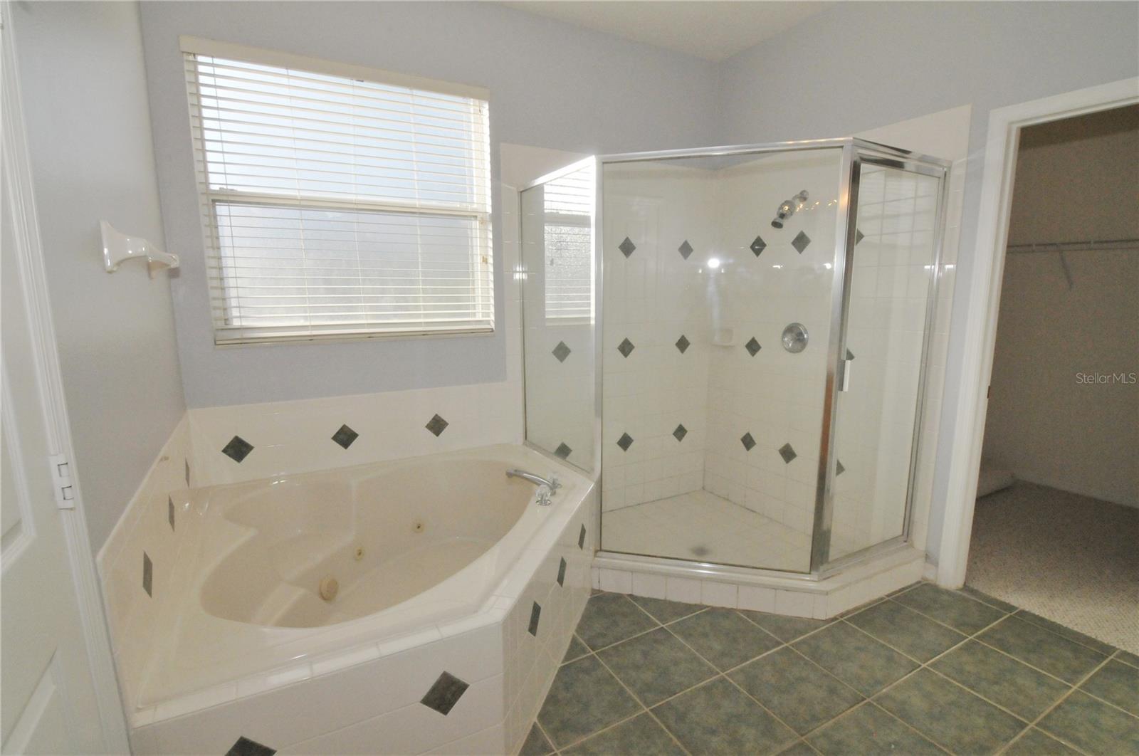 Image 24 of 35 For 5373 Red Leaf Court