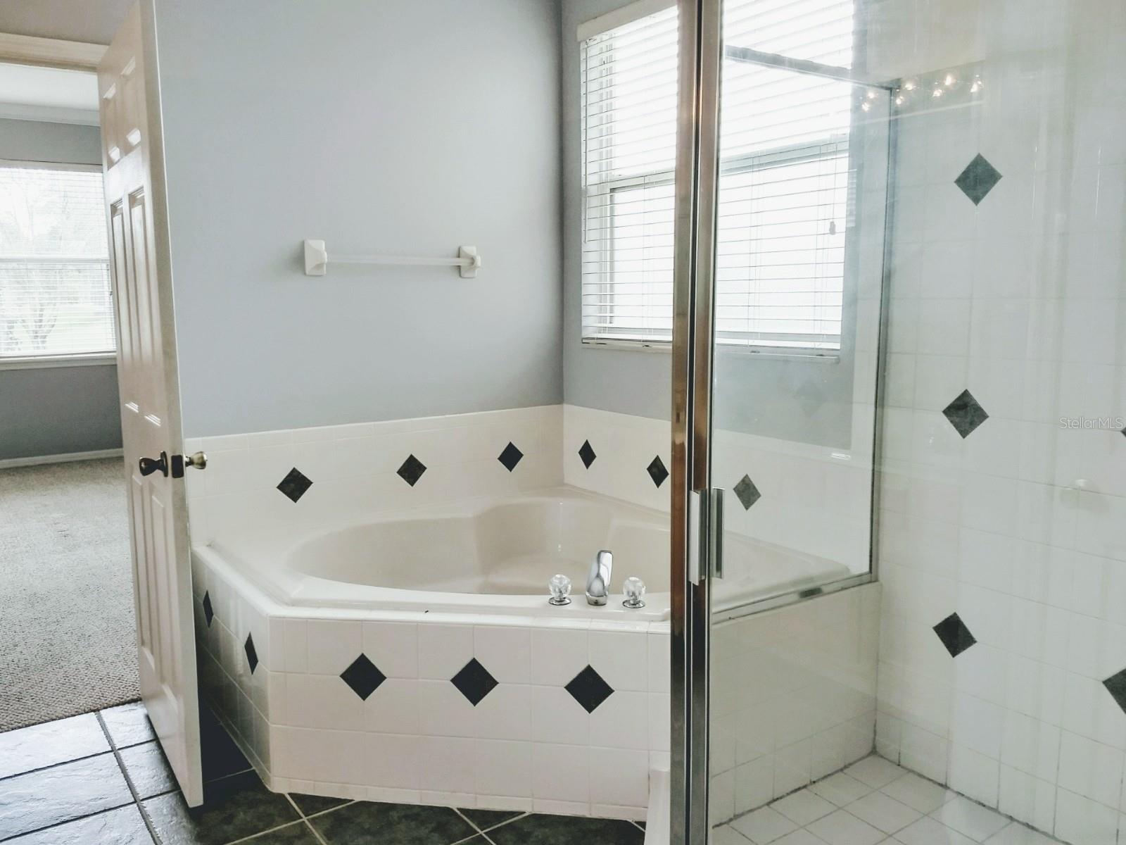 Image 25 of 35 For 5373 Red Leaf Court