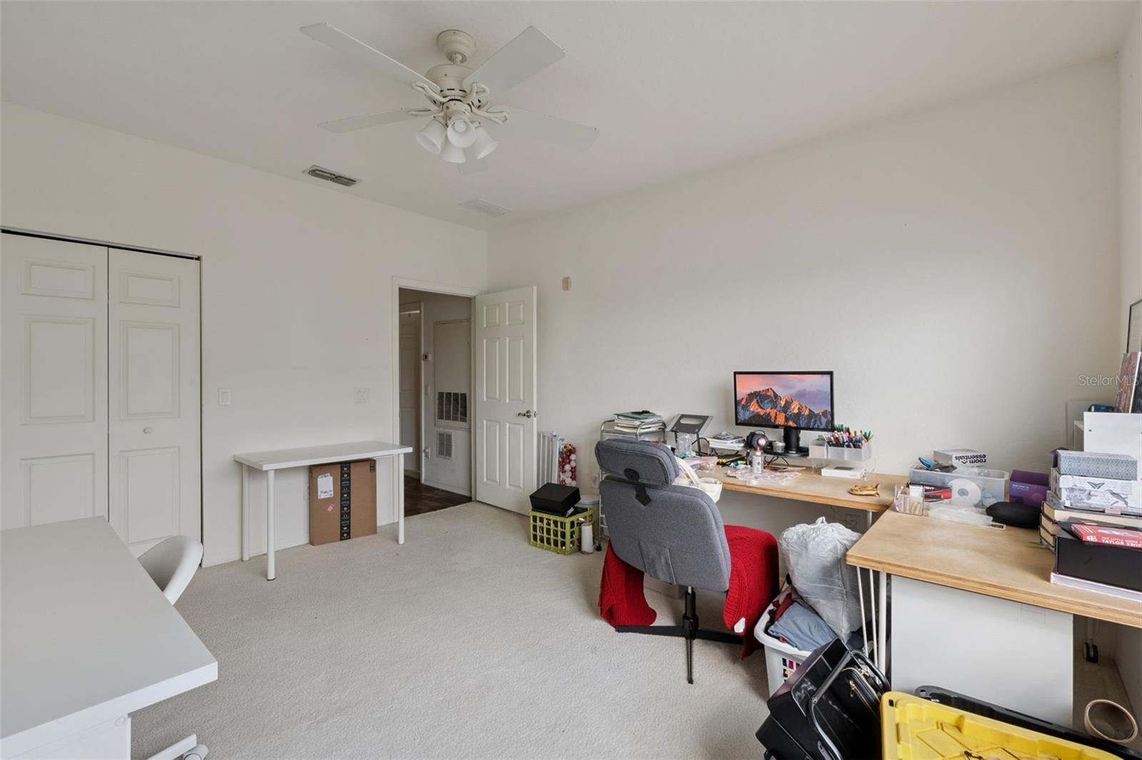 Image 24 of 42 For 2604 Grand Central Parkway 12