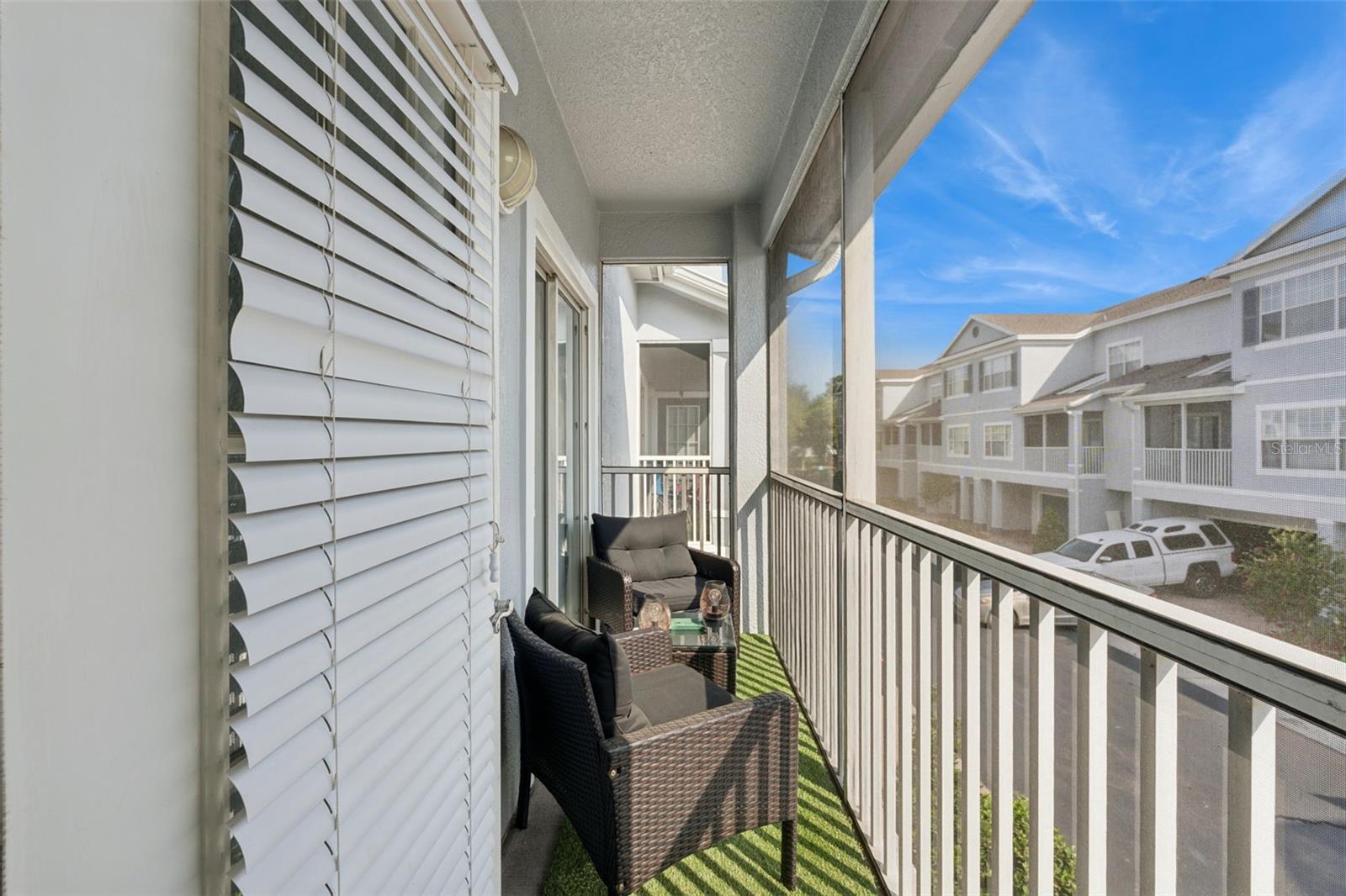 Image 26 of 42 For 2604 Grand Central Parkway 12