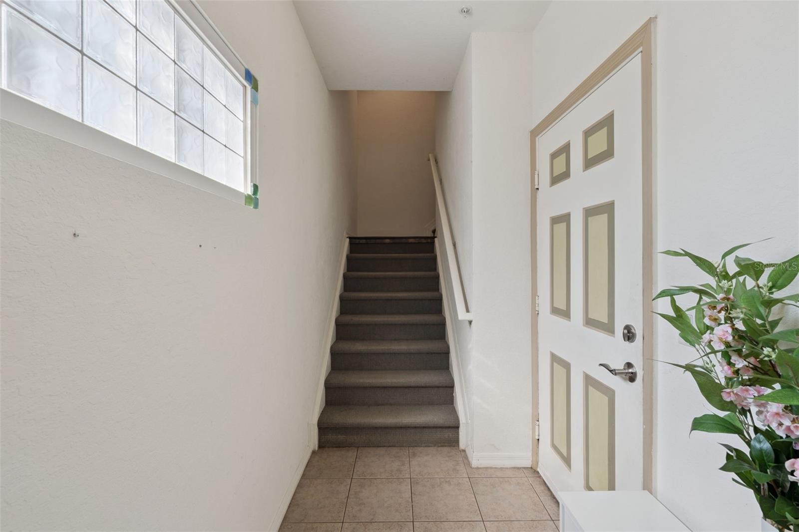 Image 5 of 42 For 2604 Grand Central Parkway 12