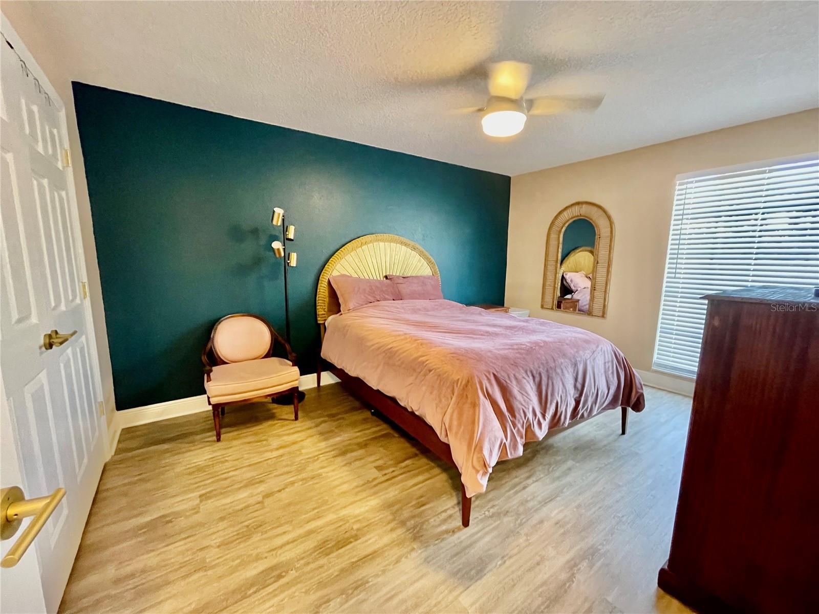 Image 11 of 14 For 305 Wymore Road 101