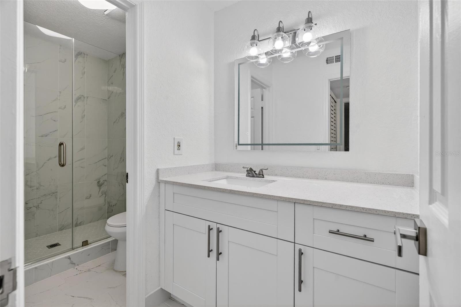 Image 24 of 48 For 2929 Antique Oaks Circle 53