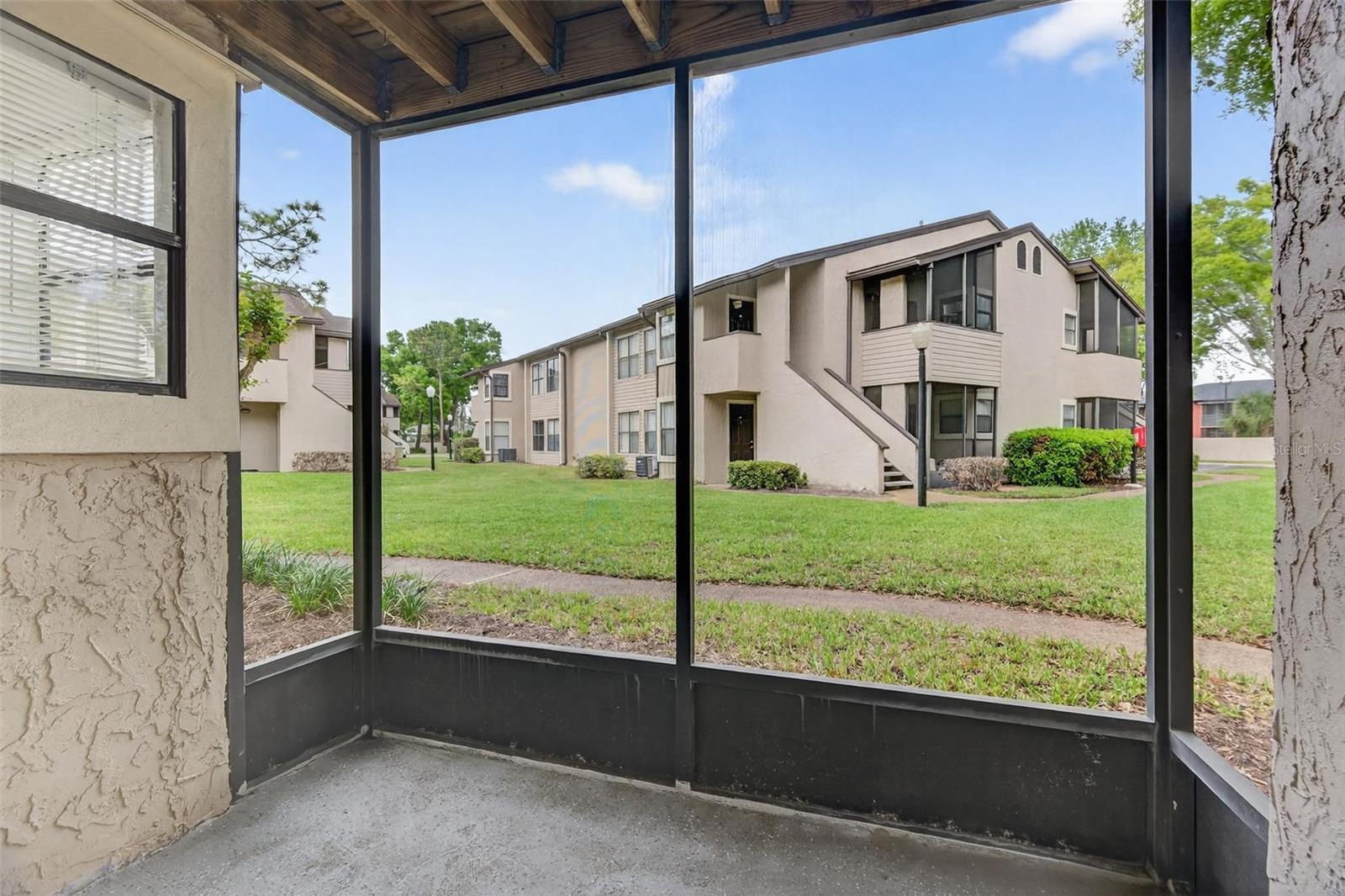 Image 26 of 48 For 2929 Antique Oaks Circle 53