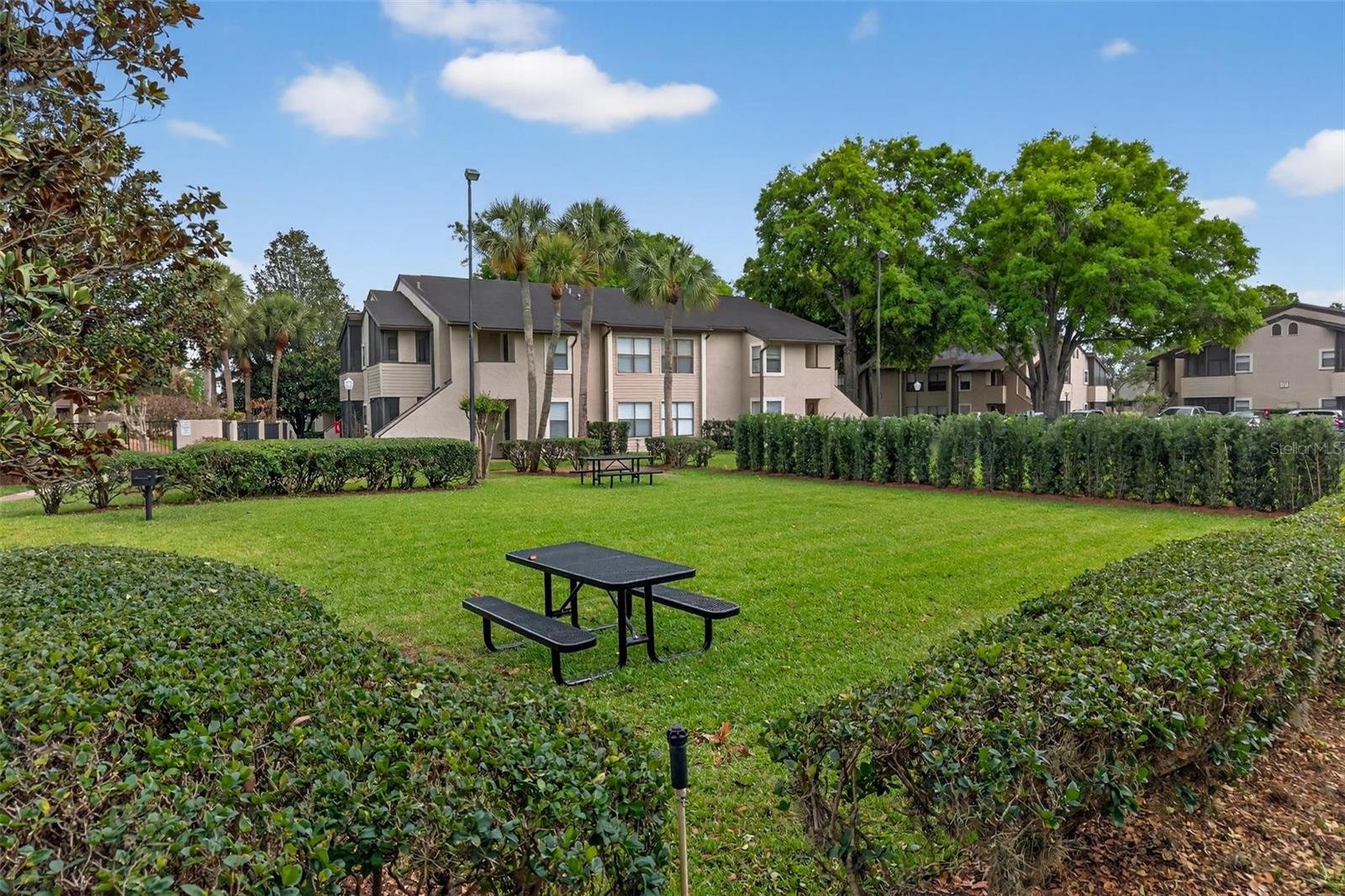 Image 36 of 48 For 2929 Antique Oaks Circle 53