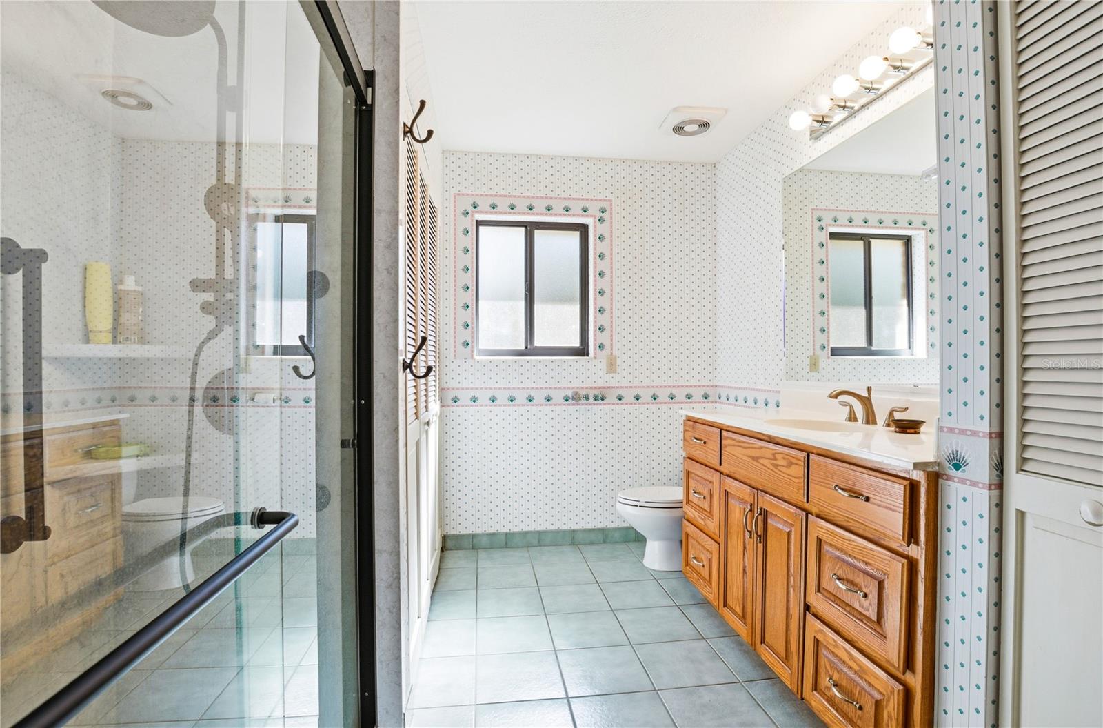 Image 16 of 21 For 10 Remington Road