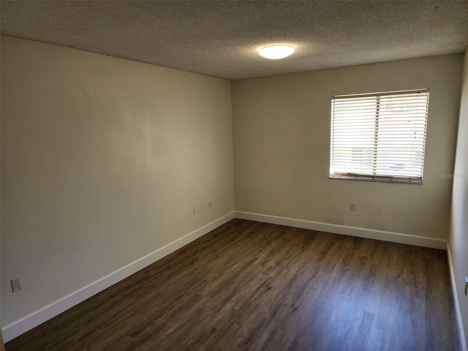 Image 14 of 27 For 310 Cherokee Court F