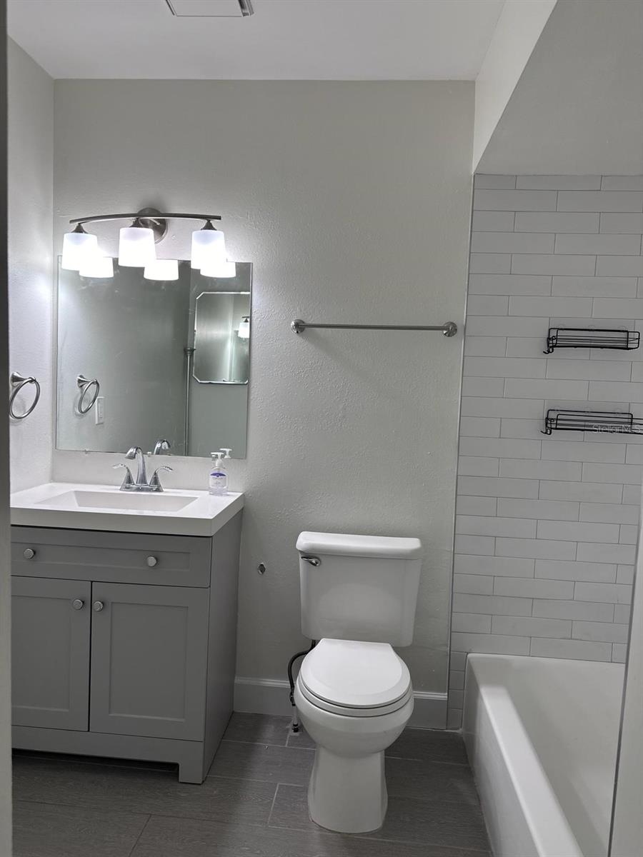 Image 15 of 27 For 310 Cherokee Court F