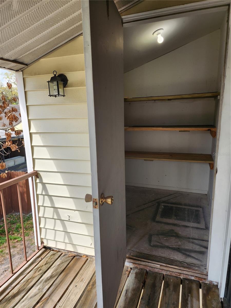 Image 20 of 27 For 310 Cherokee Court F