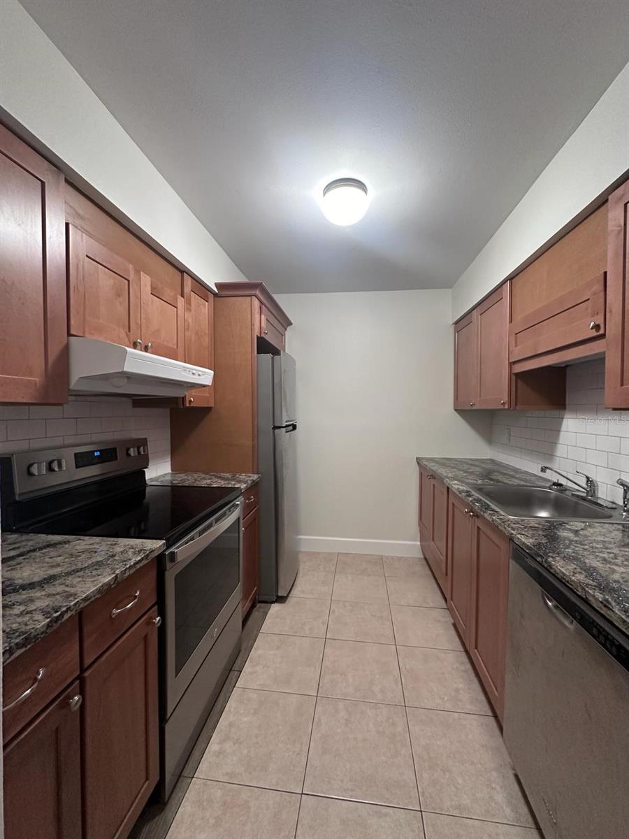 Image 6 of 27 For 310 Cherokee Court F