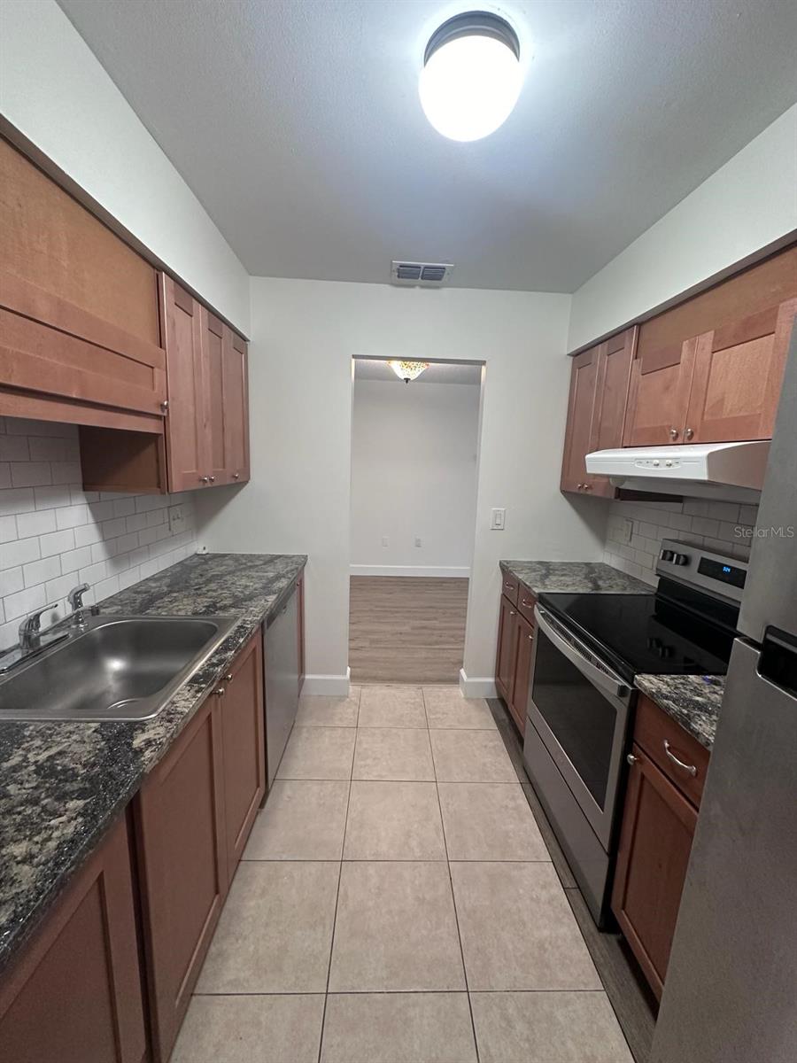 Image 7 of 27 For 310 Cherokee Court F