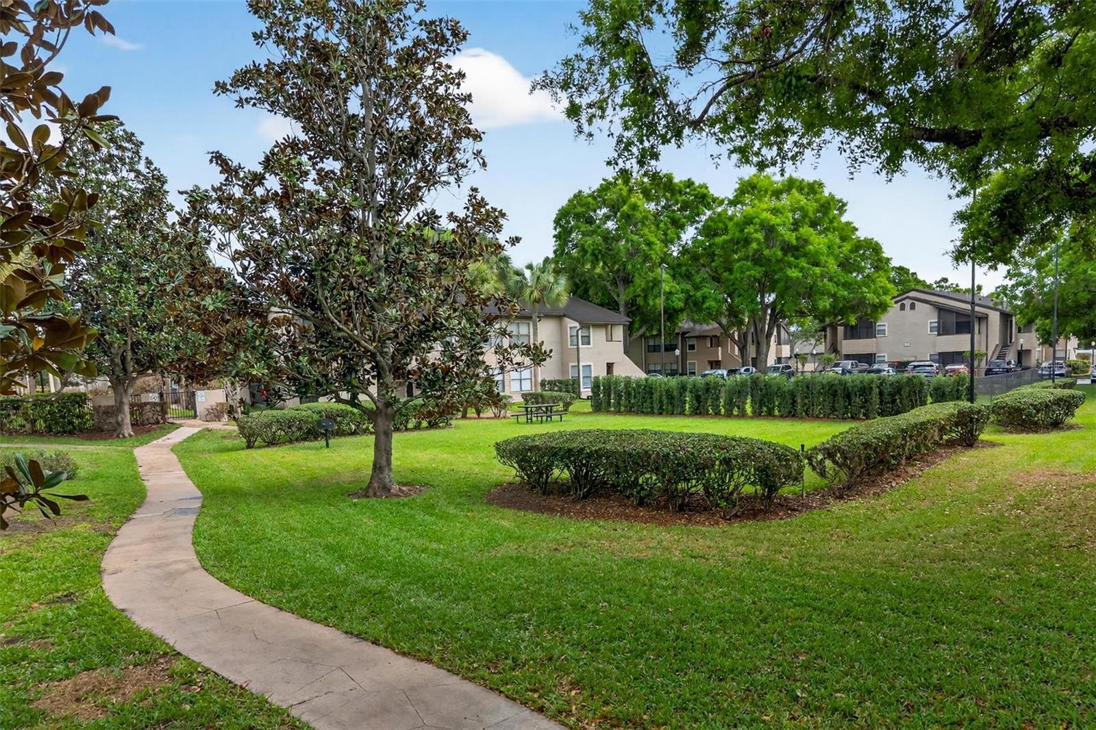 Image 31 of 46 For 2929 Antique Oaks Circle 53