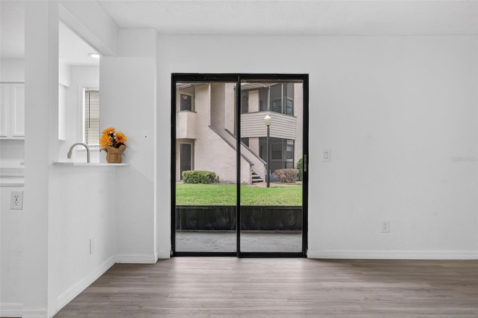 Image 5 of 46 For 2929 Antique Oaks Circle 53