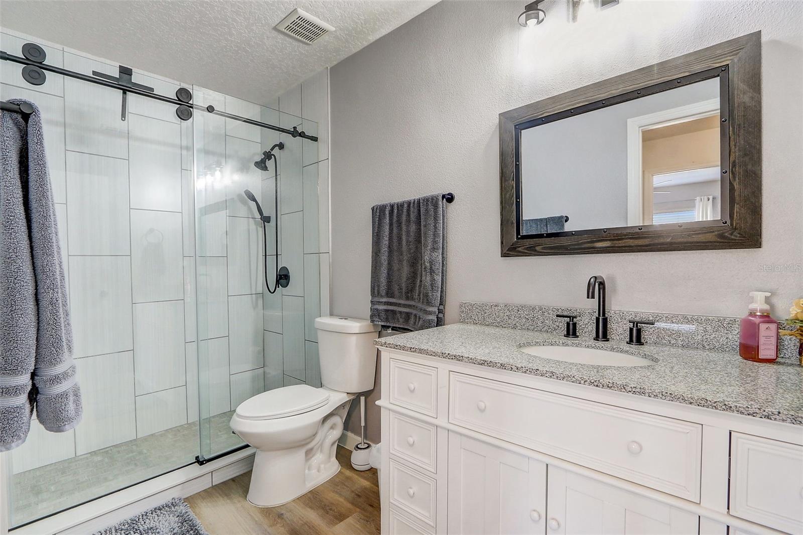 Image 20 of 23 For 517 Lake Eagle Lane