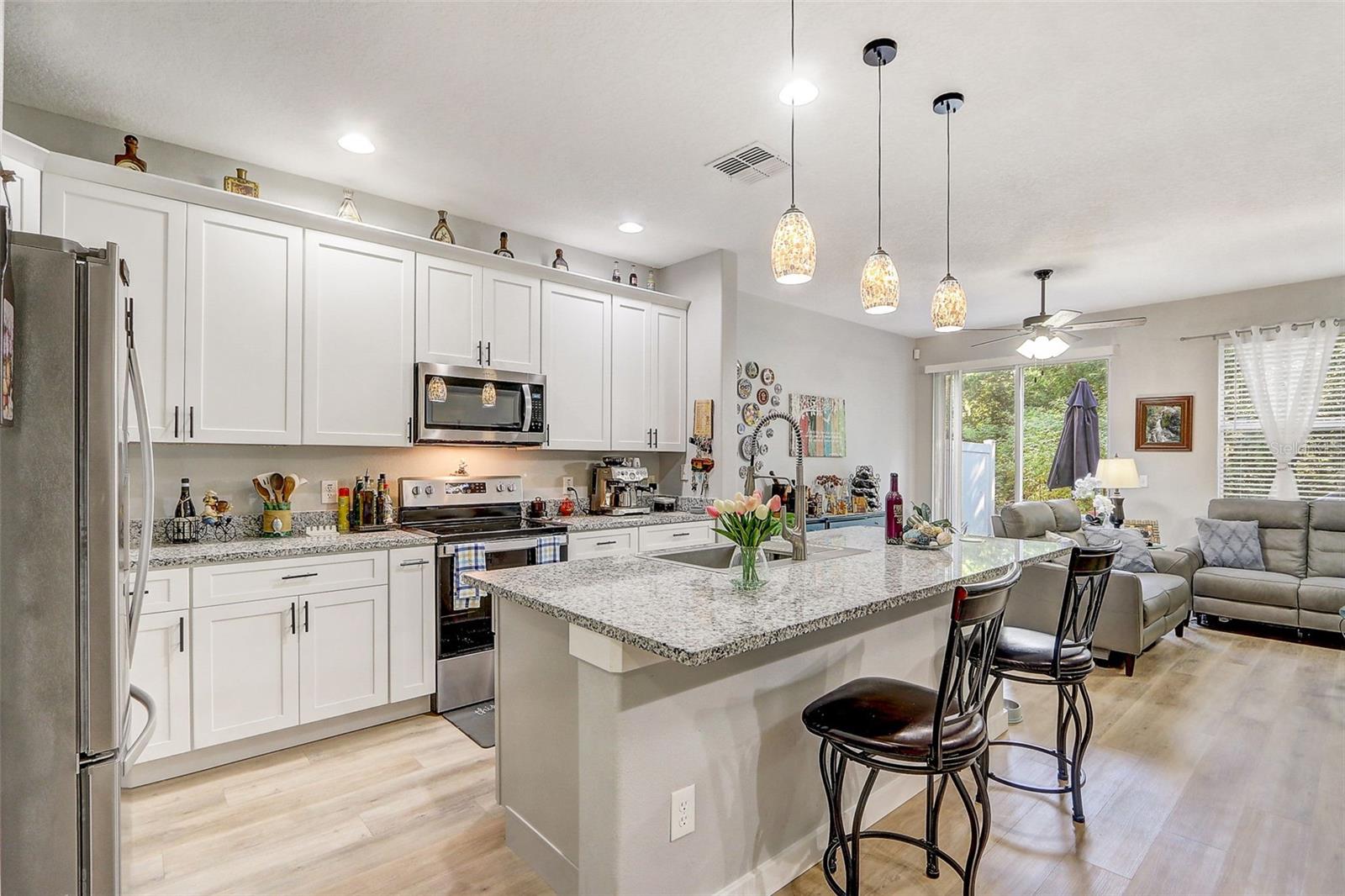 Image 4 of 23 For 517 Lake Eagle Lane