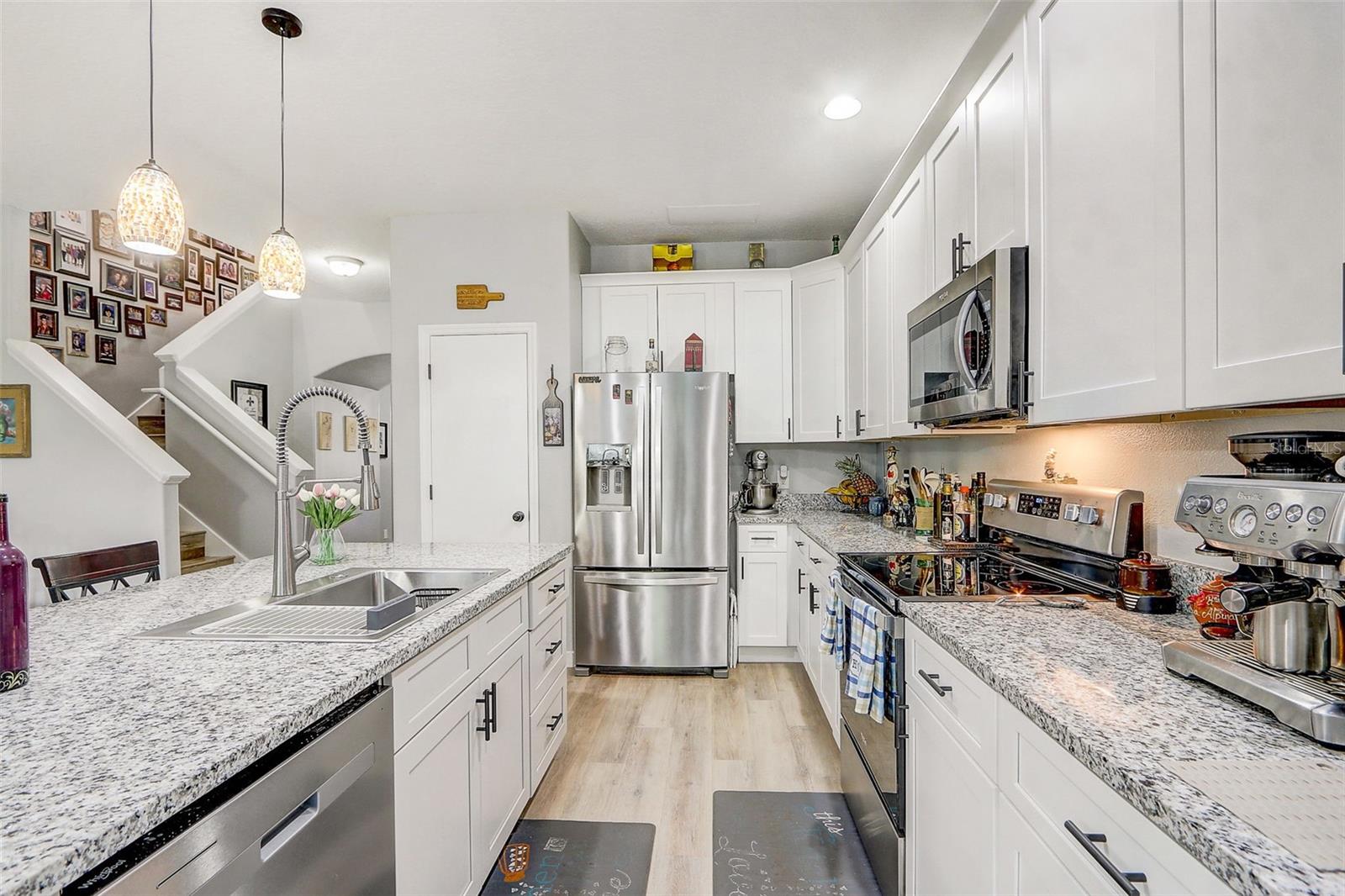 Image 5 of 23 For 517 Lake Eagle Lane