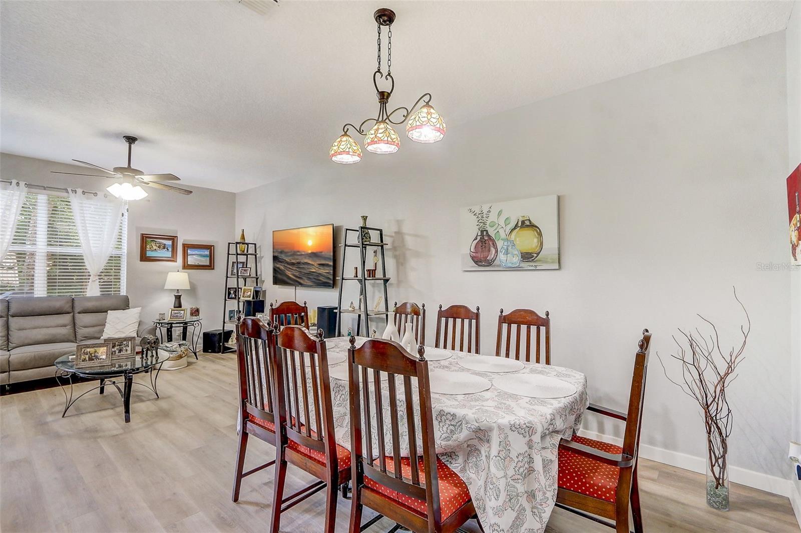 Image 8 of 23 For 517 Lake Eagle Lane