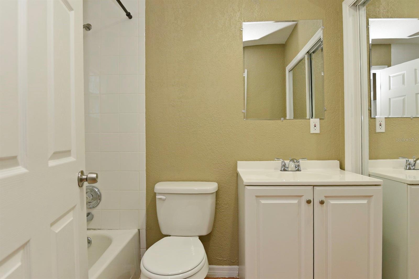 Image 18 of 21 For 1023 Amelia Street