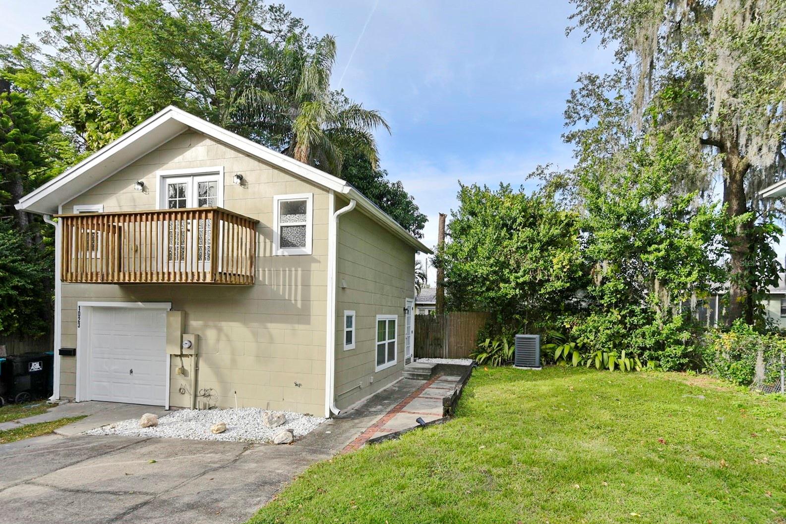 Image 20 of 21 For 1023 Amelia Street