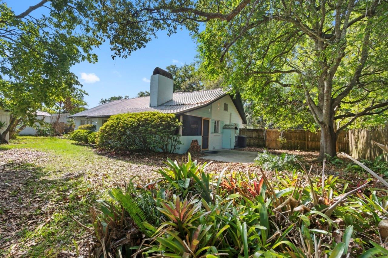 Image 4 of 33 For 1923 Linden Road