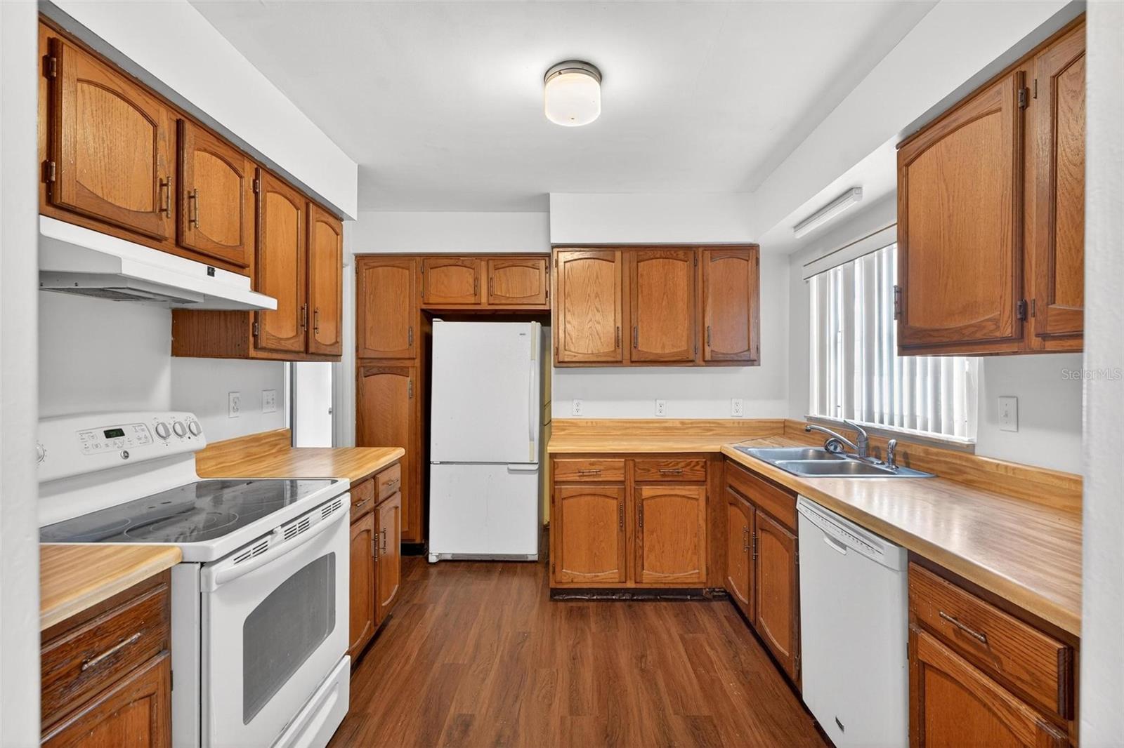 Image 14 of 41 For 1622 Omara Court