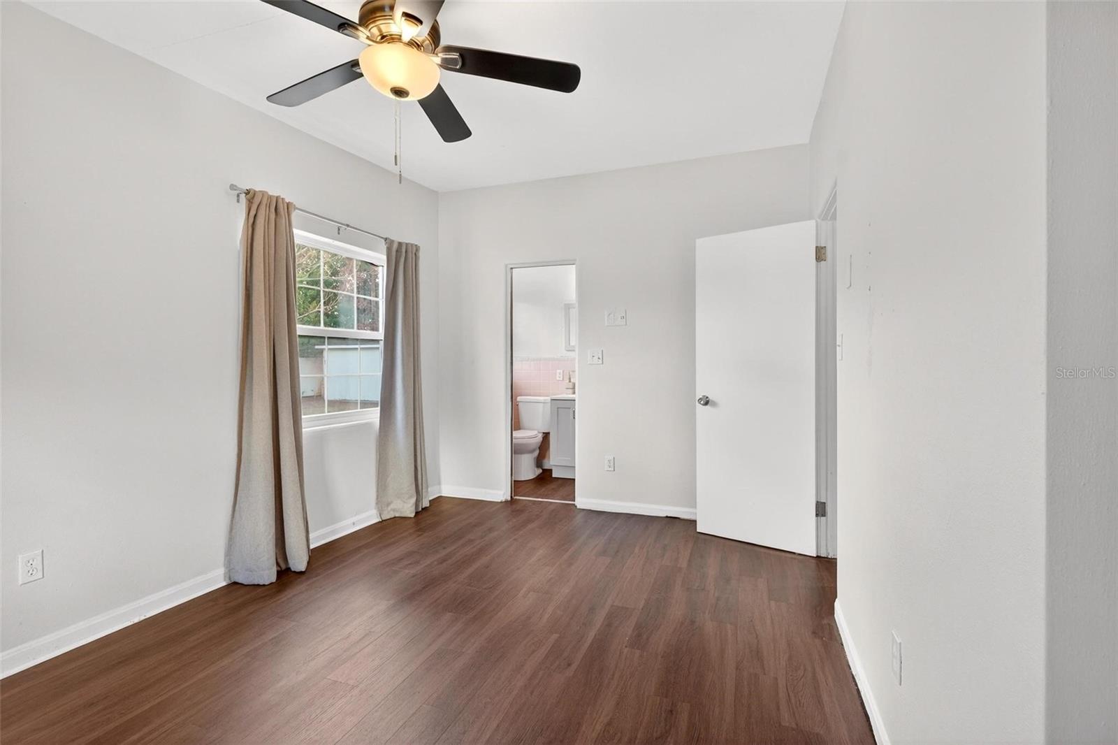 Image 32 of 41 For 1622 Omara Court