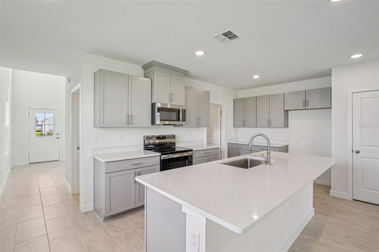 Image 11 of 36 For 804 Andrew Street