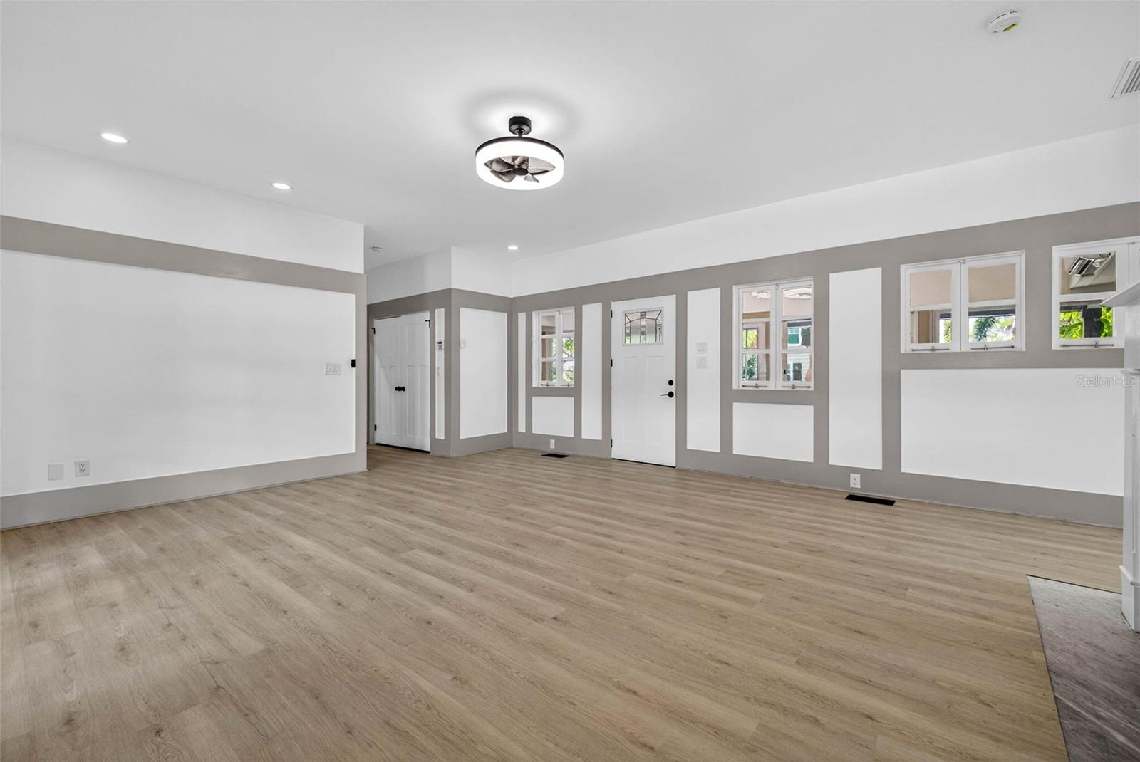 Image 17 of 66 For 1330 Cherry Street Ne