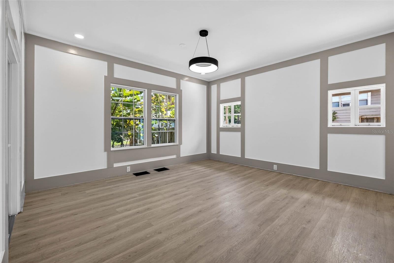 Image 20 of 66 For 1330 Cherry Street Ne