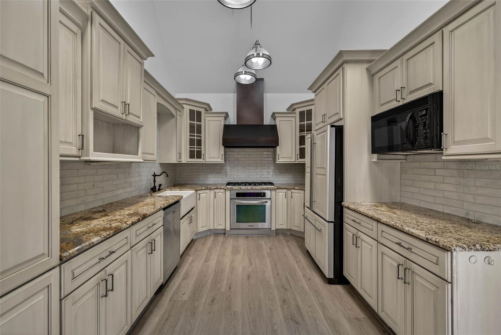 Image 24 of 66 For 1330 Cherry Street Ne