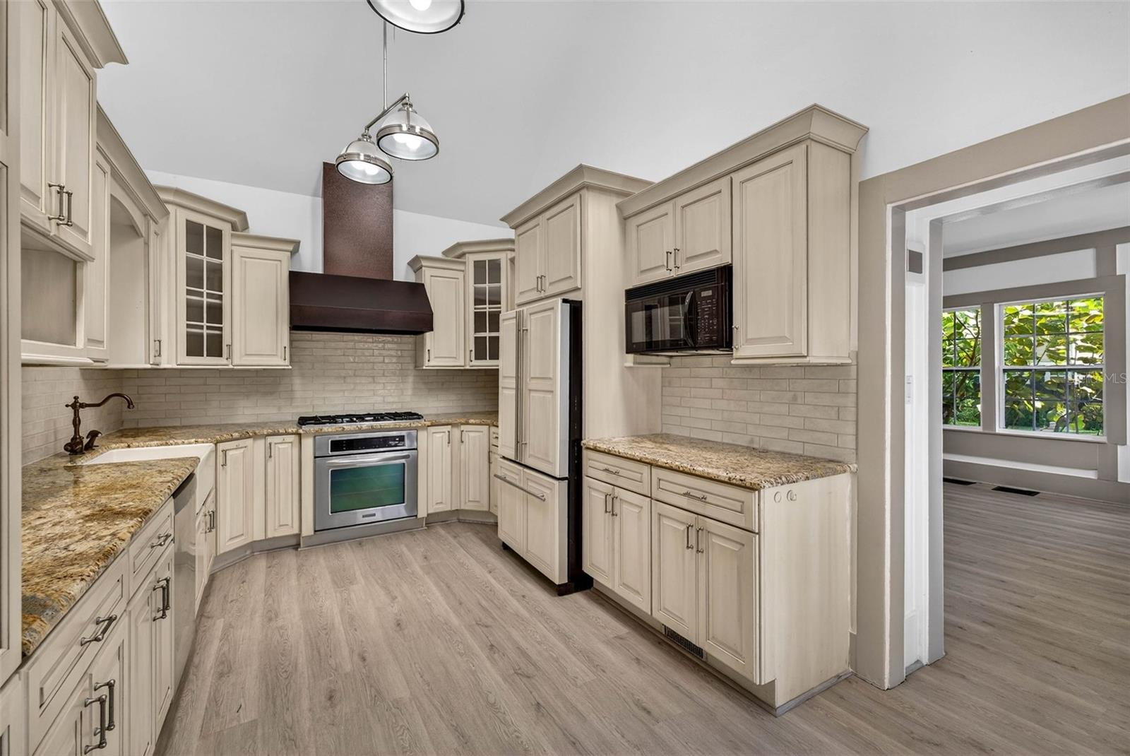 Image 25 of 66 For 1330 Cherry Street Ne