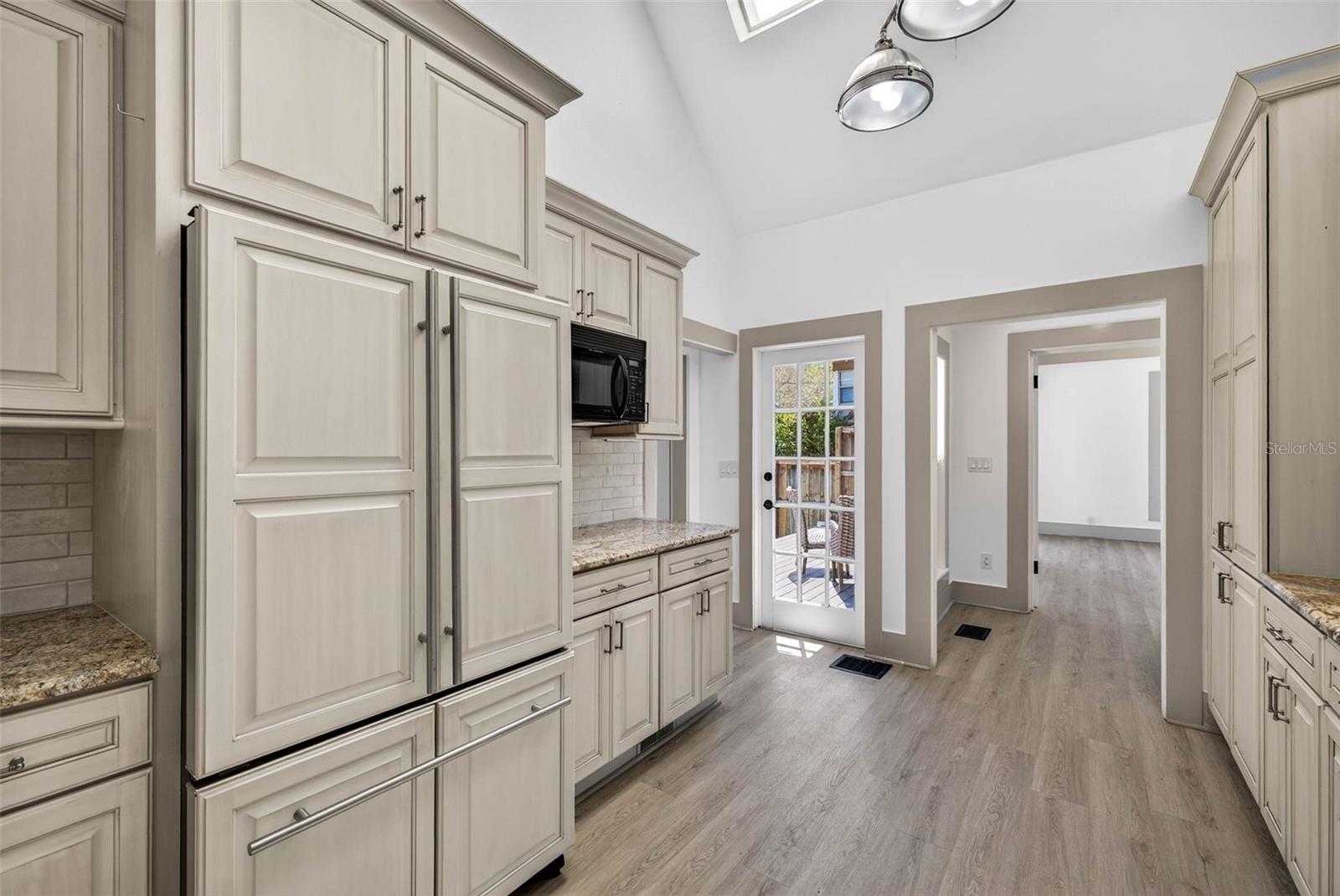 Image 26 of 66 For 1330 Cherry Street Ne