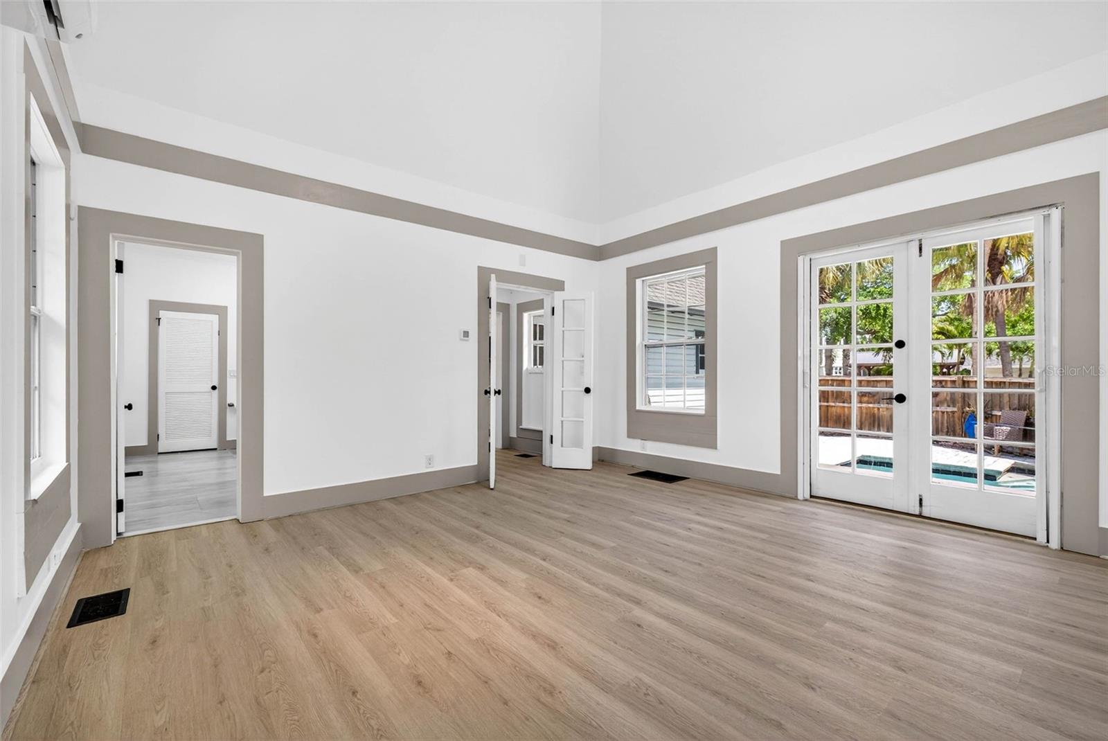 Image 34 of 66 For 1330 Cherry Street Ne