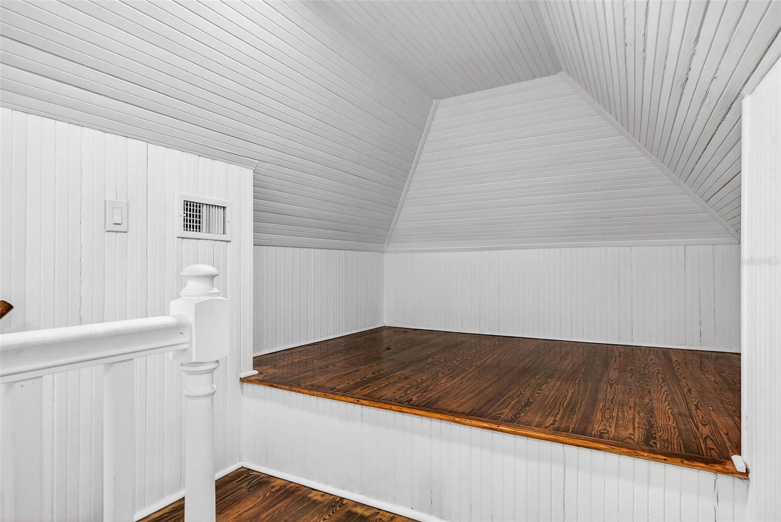 Image 50 of 66 For 1330 Cherry Street Ne