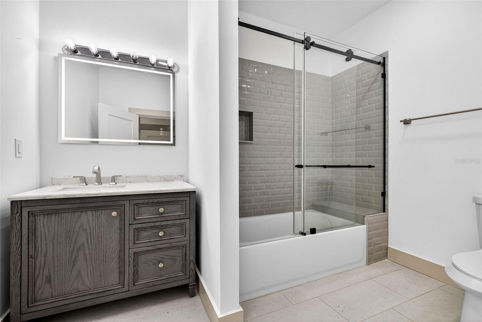 Image 55 of 66 For 1330 Cherry Street Ne