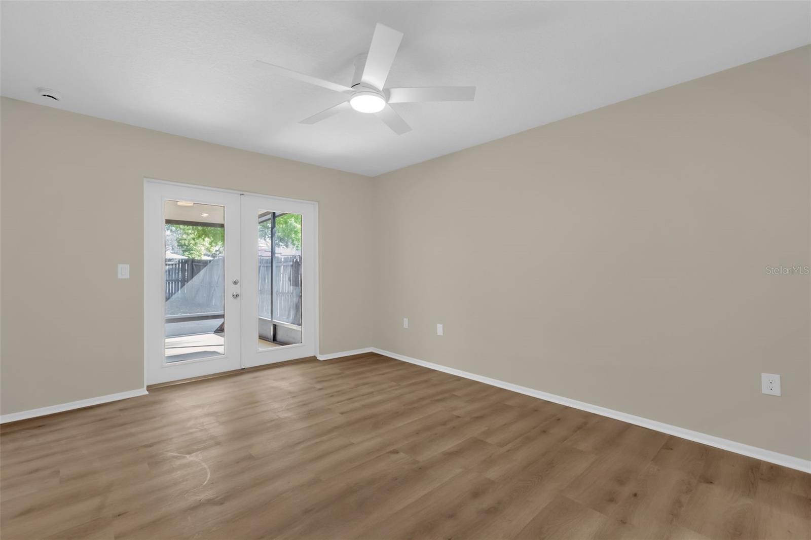 Image 19 of 39 For 641 Swallow Drive