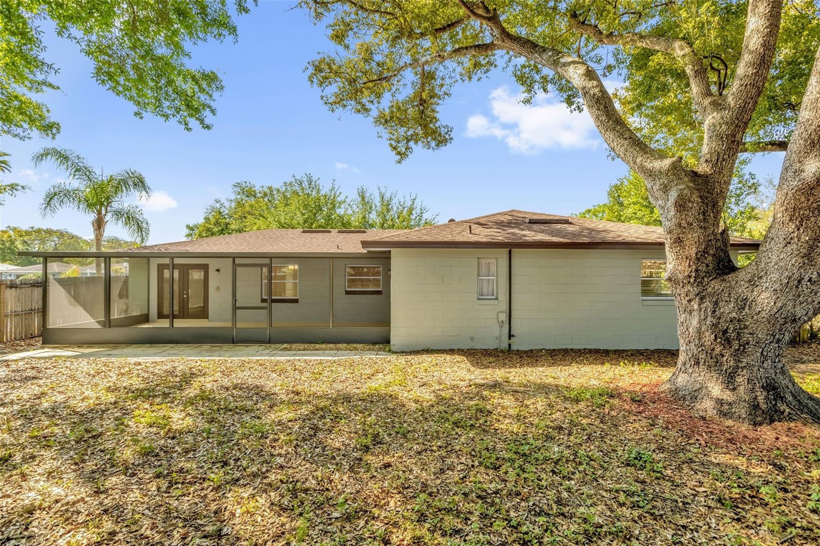 Image 26 of 39 For 641 Swallow Drive