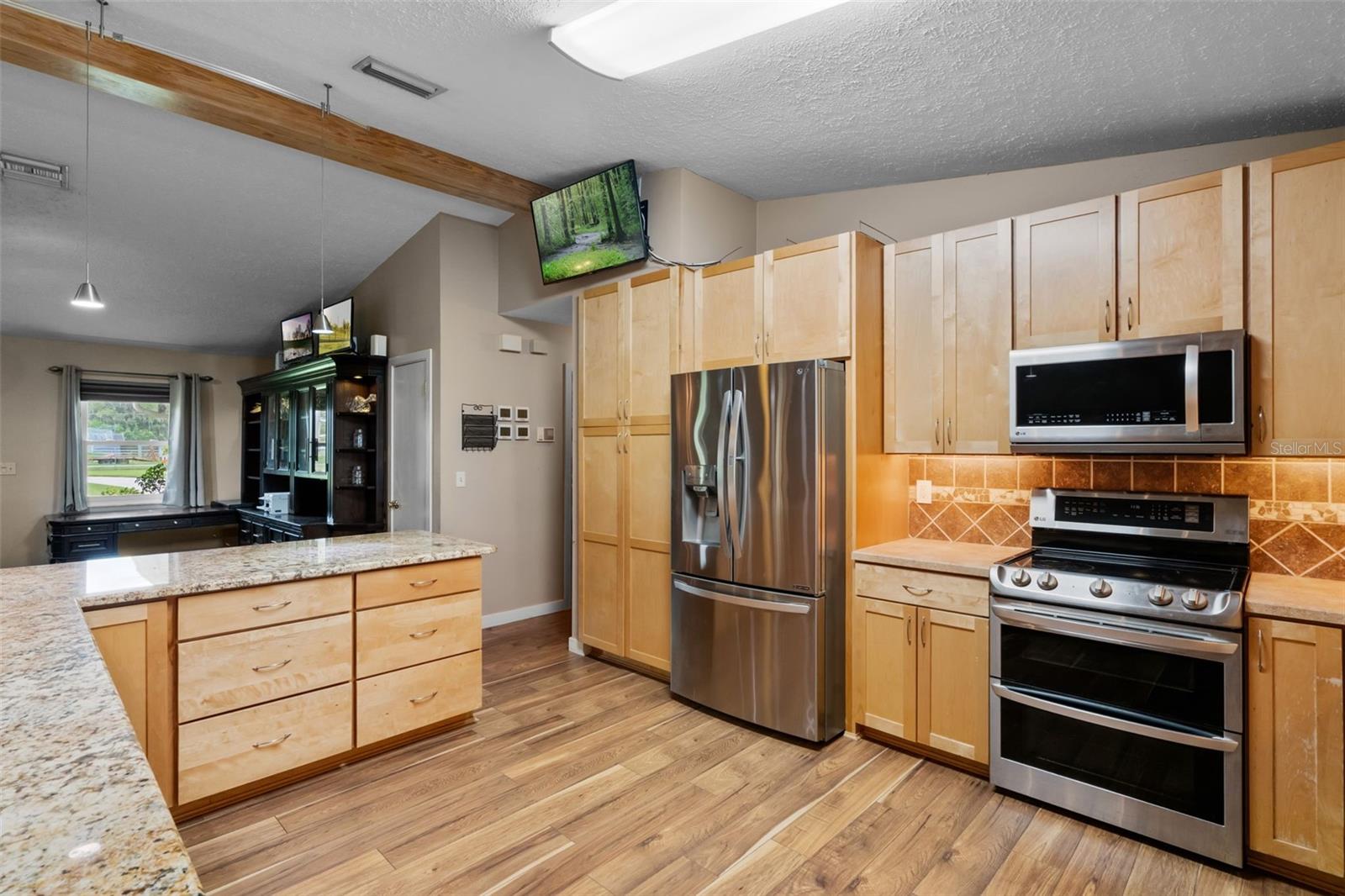 Image 31 of 100 For 2921 Lake Tohopekaliga Boulevard