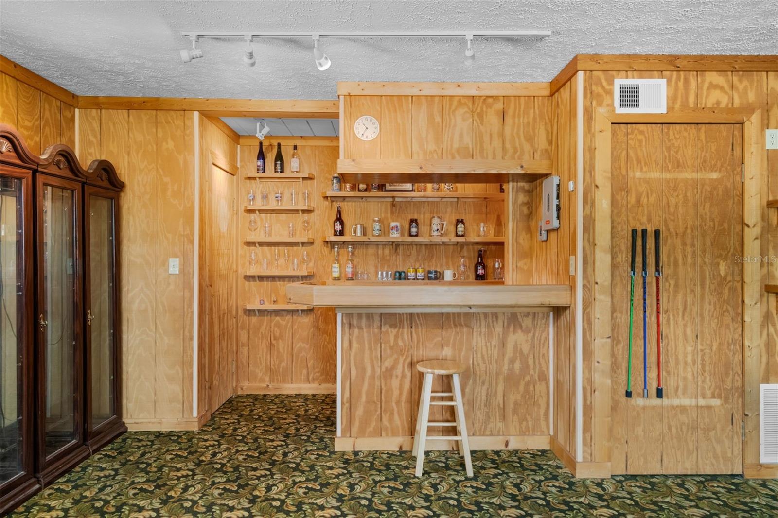 Image 36 of 100 For 2921 Lake Tohopekaliga Boulevard