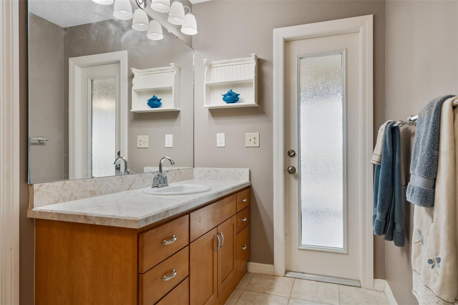 Image 44 of 100 For 2921 Lake Tohopekaliga Boulevard