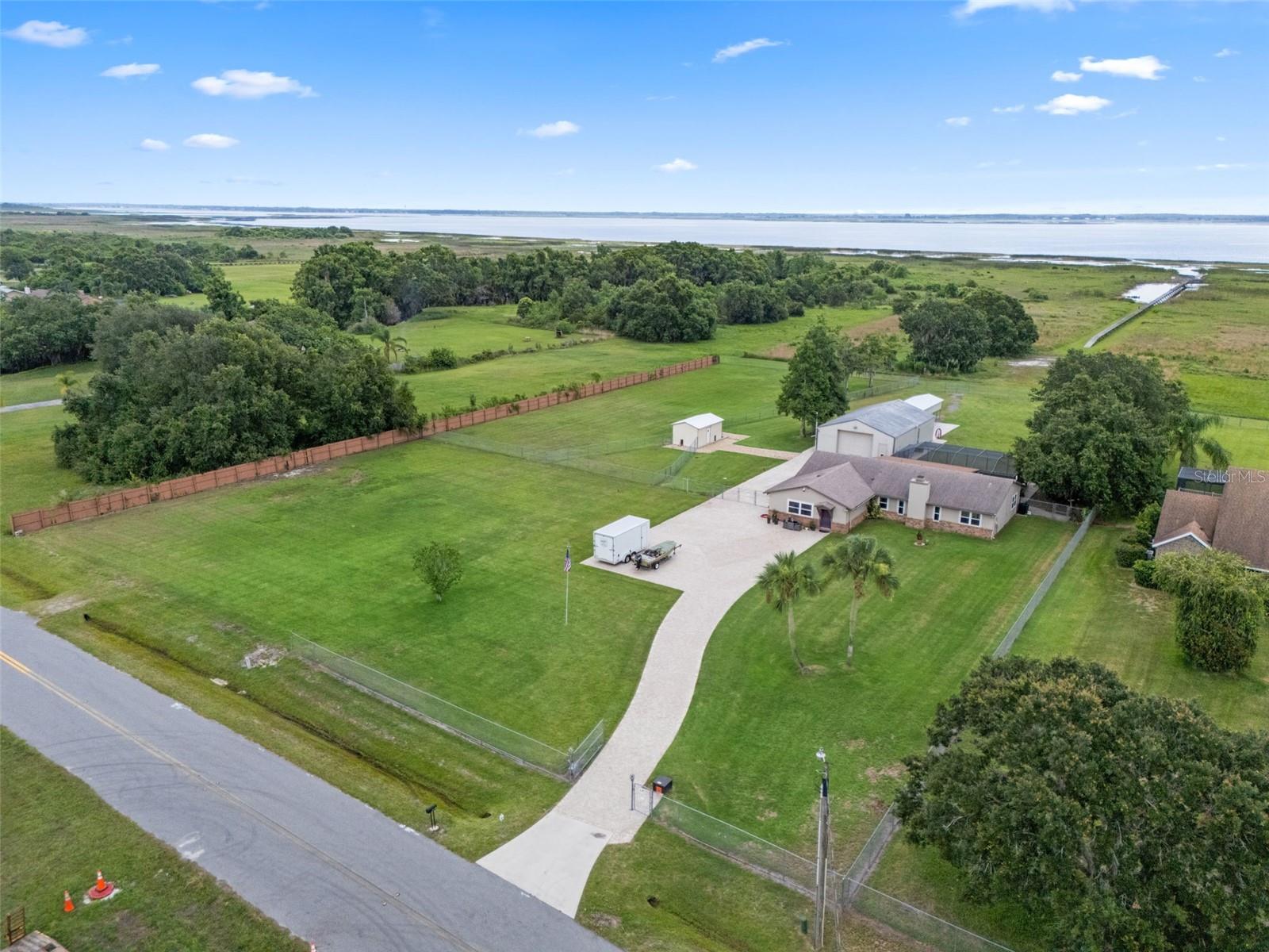 Image 99 of 100 For 2921 Lake Tohopekaliga Boulevard