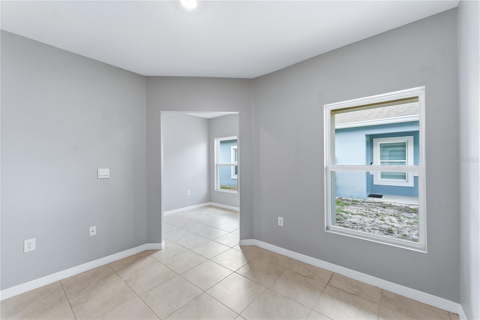 Image 5 of 23 For 2694 Sunkissed Drive