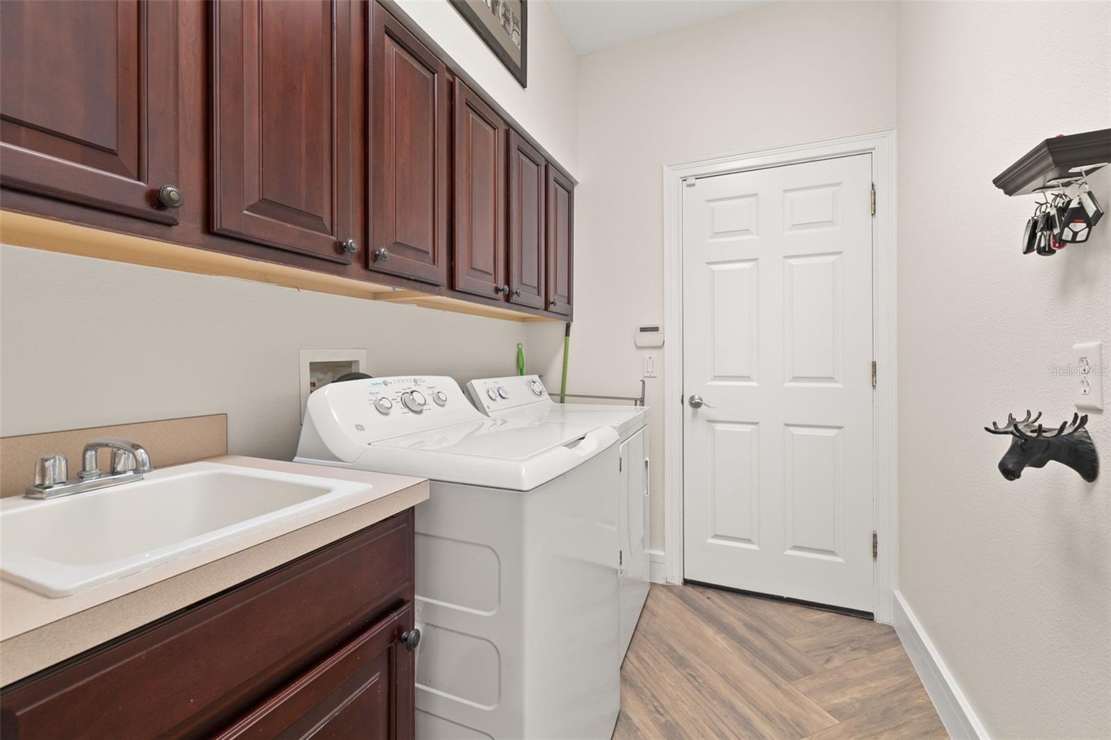 Image 37 of 71 For 8351 Bowden Way