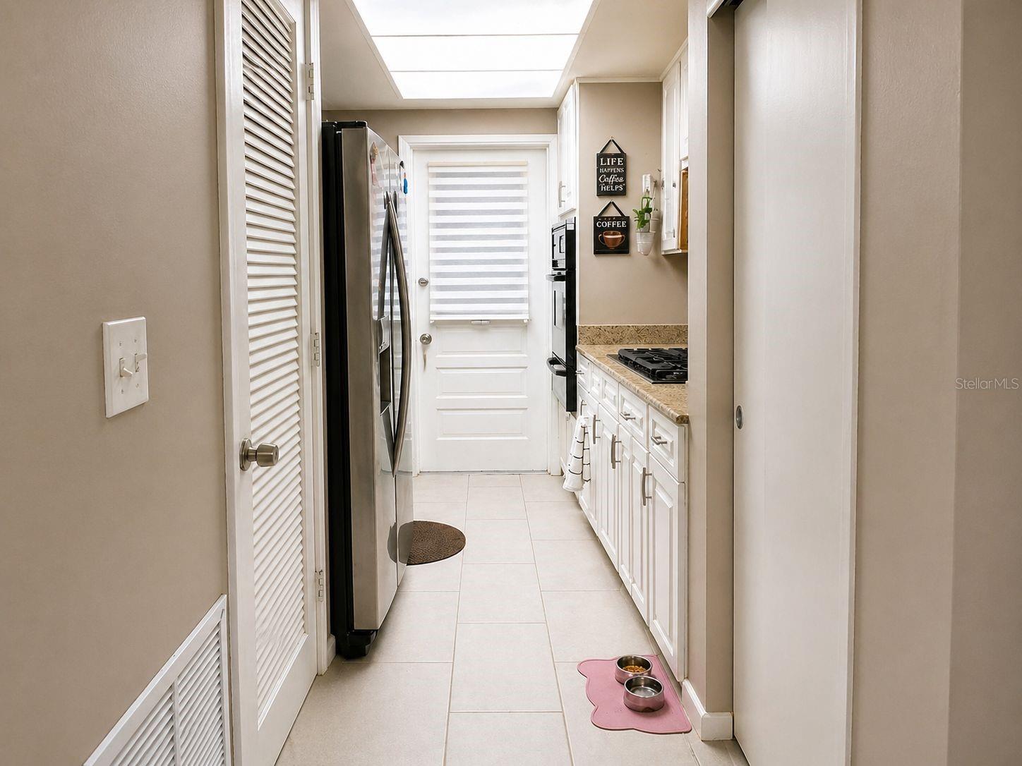 Image 11 of 27 For 5810 21st Street N 2