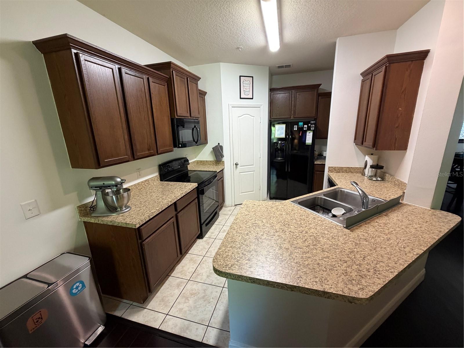 Image 4 of 11 For 15353 Oak Apple Court