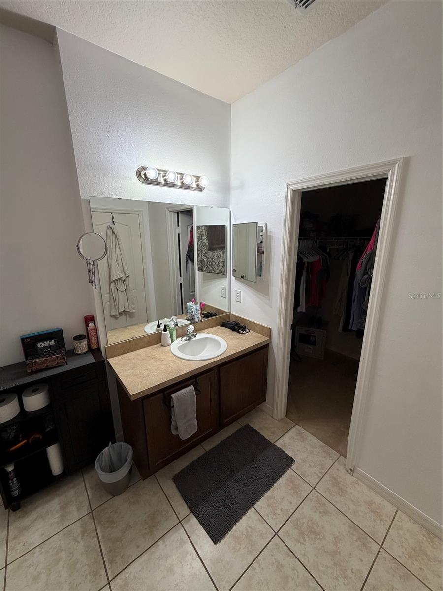 Image 9 of 11 For 15353 Oak Apple Court